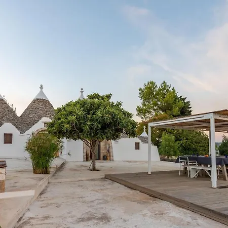 Trullo Santa Pazienza 6&3, Emma *