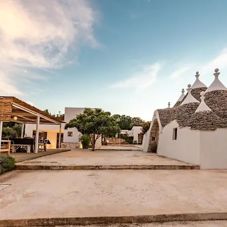 Trullo Santa Pazienza 6&3, Emma *