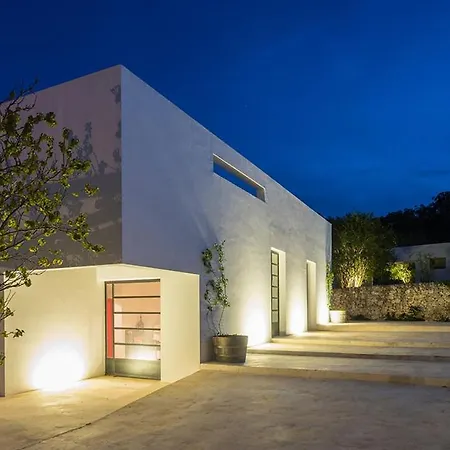 Trullo Santa Pazienza 6&3, Emma Villa